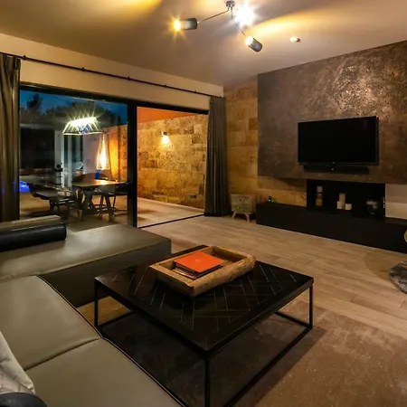 Luxuosa Moradia V4, Cond. L'orangerie, Vilamoura Βίλα Quarteira