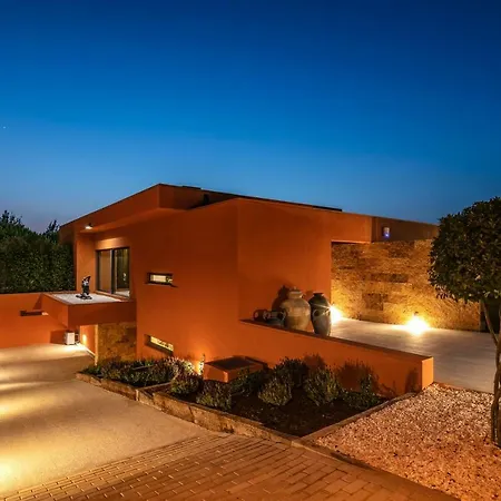Luxuosa Moradia V4, Cond. L'orangerie, Vilamoura *